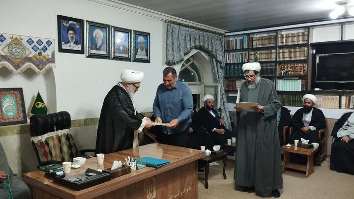 تصاویر/ نشست هم‌اندیشی امامان جماعت شهرستان میاندوآب