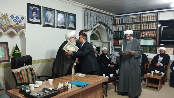 تصاویر/ نشست هم‌اندیشی امامان جماعت شهرستان میاندوآب