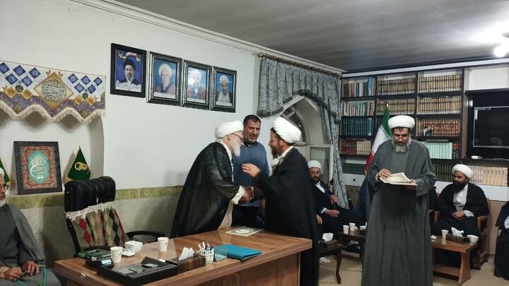 تصاویر/ نشست هم‌اندیشی امامان جماعت شهرستان میاندوآب