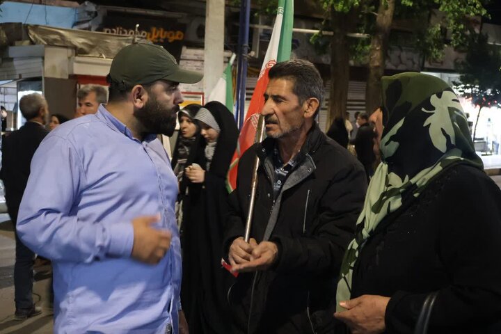 تصاویر/ استمرار فعالیت موکب فرهنگی، تبیینی مدرسه علمیه امام خمینی (ره) ارومیه در تجمعات مردمی