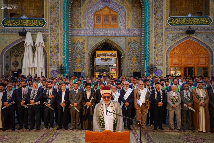 رايةُ الغدير تُرفع بأهازيج وأفراح في الصحن الحيدريِّ