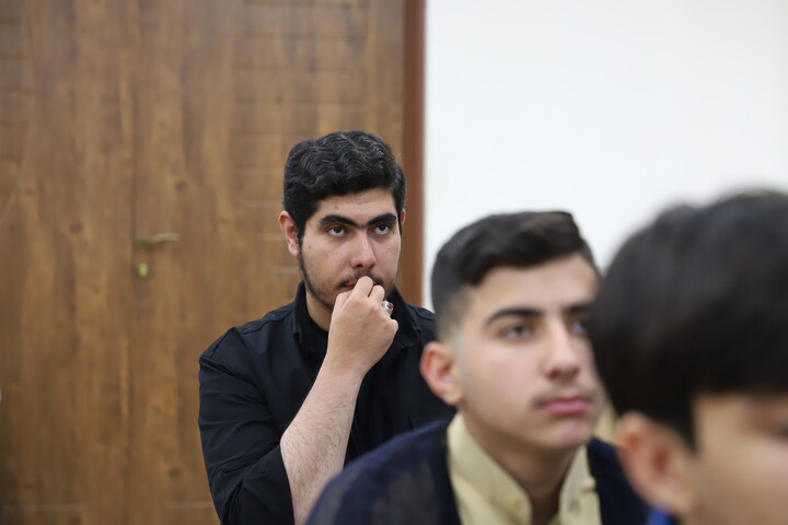 تصاویر/سخنرانی مدیر حوزه علمیه کردستان در جمع طلاب حوزه علمیه خاتم الانبیاء سنندج