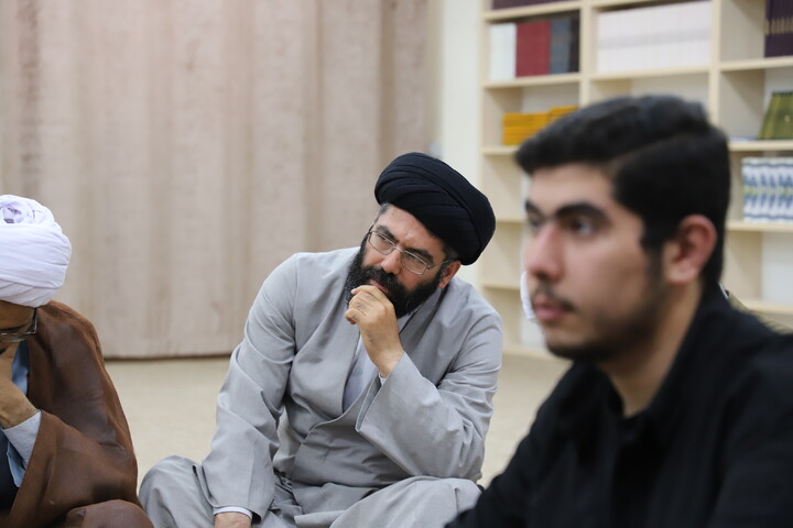 تصاویر/سخنرانی مدیر حوزه علمیه کردستان در جمع طلاب حوزه علمیه خاتم الانبیاء سنندج