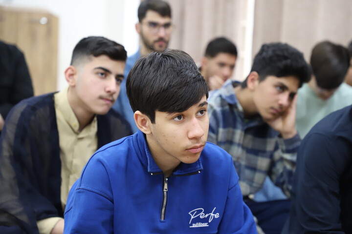 تصاویر/سخنرانی مدیر حوزه علمیه کردستان در جمع طلاب حوزه علمیه خاتم الانبیاء سنندج