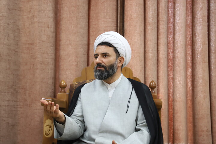 تصاویر/سخنرانی مدیر حوزه علمیه کردستان در جمع طلاب حوزه علمیه خاتم الانبیاء سنندج