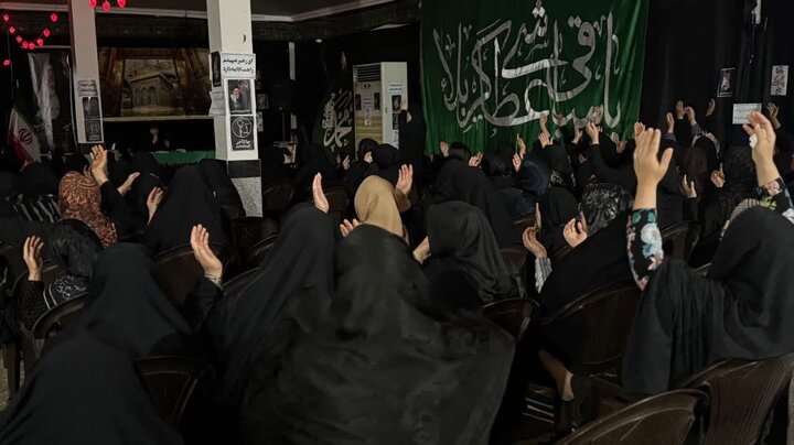 تصاویر/ برگزاری جلسه تفسیر قرآن در هیئت صاحب الزمان (عج)