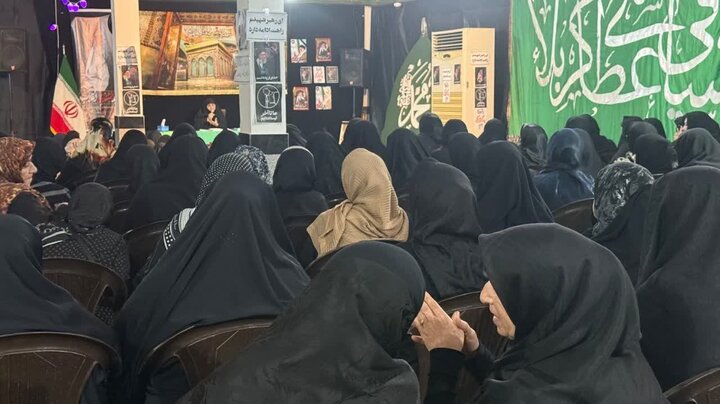 تصاویر/ برگزاری جلسه تفسیر قرآن در هیئت صاحب الزمان (عج)