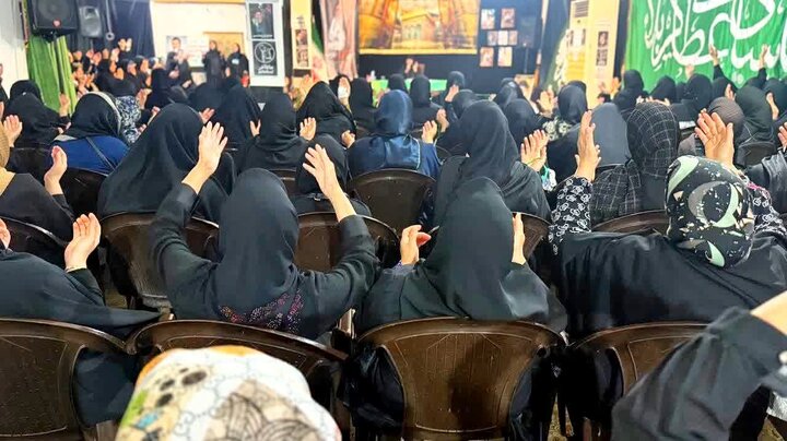 تصاویر/ برگزاری جلسه تفسیر قرآن در هیئت صاحب الزمان (عج)