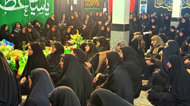 تصاویر/ برگزاری جلسه تفسیر قرآن در هیئت صاحب الزمان (عج)