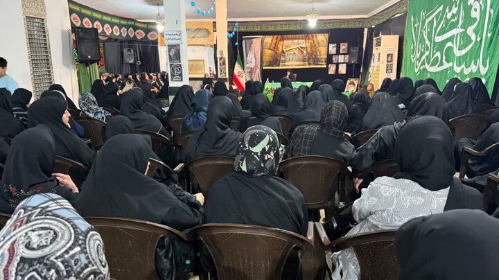 تصاویر/ برگزاری جلسه تفسیر قرآن در هیئت صاحب الزمان (عج)