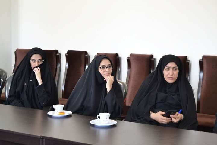 تصاویر/ نشست تبیینی «جایگاه مهدویت در نظام تعلیم و تربیت» در عباس‌آباد