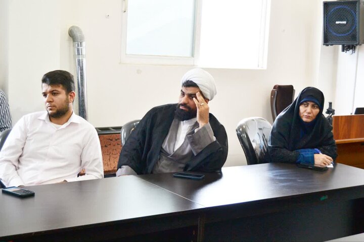 تصاویر/ نشست تبیینی «جایگاه مهدویت در نظام تعلیم و تربیت» در عباس‌آباد