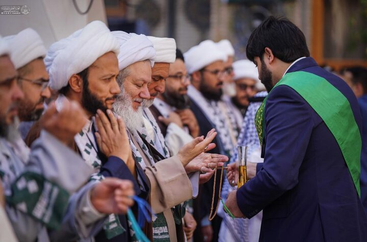 Al Santuario dell’Imam Ali si alza la bandiera di Ghadir: al via le celebrazioni dell’Eid Allah al-Akbar