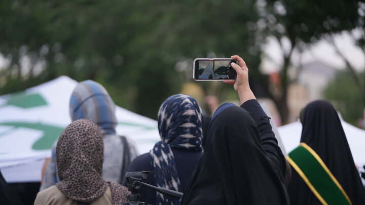 تصاویر/برپایی بیرق علوی بر فراز بوستان ملت شهر اراک