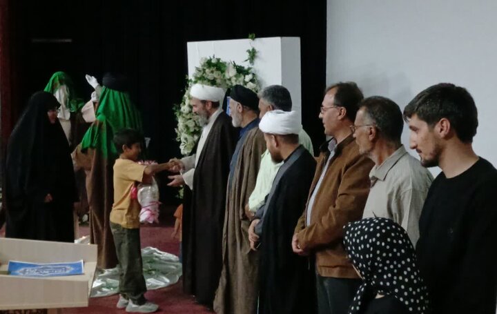 تصاویر/برگزاری جشن عید غدیر خم توسط هیئت خادم الرضا در سالن آزادی بیجار