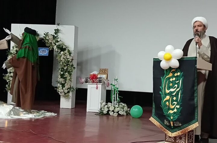 تصاویر/برگزاری جشن عید غدیر خم توسط هیئت خادم الرضا در سالن آزادی بیجار