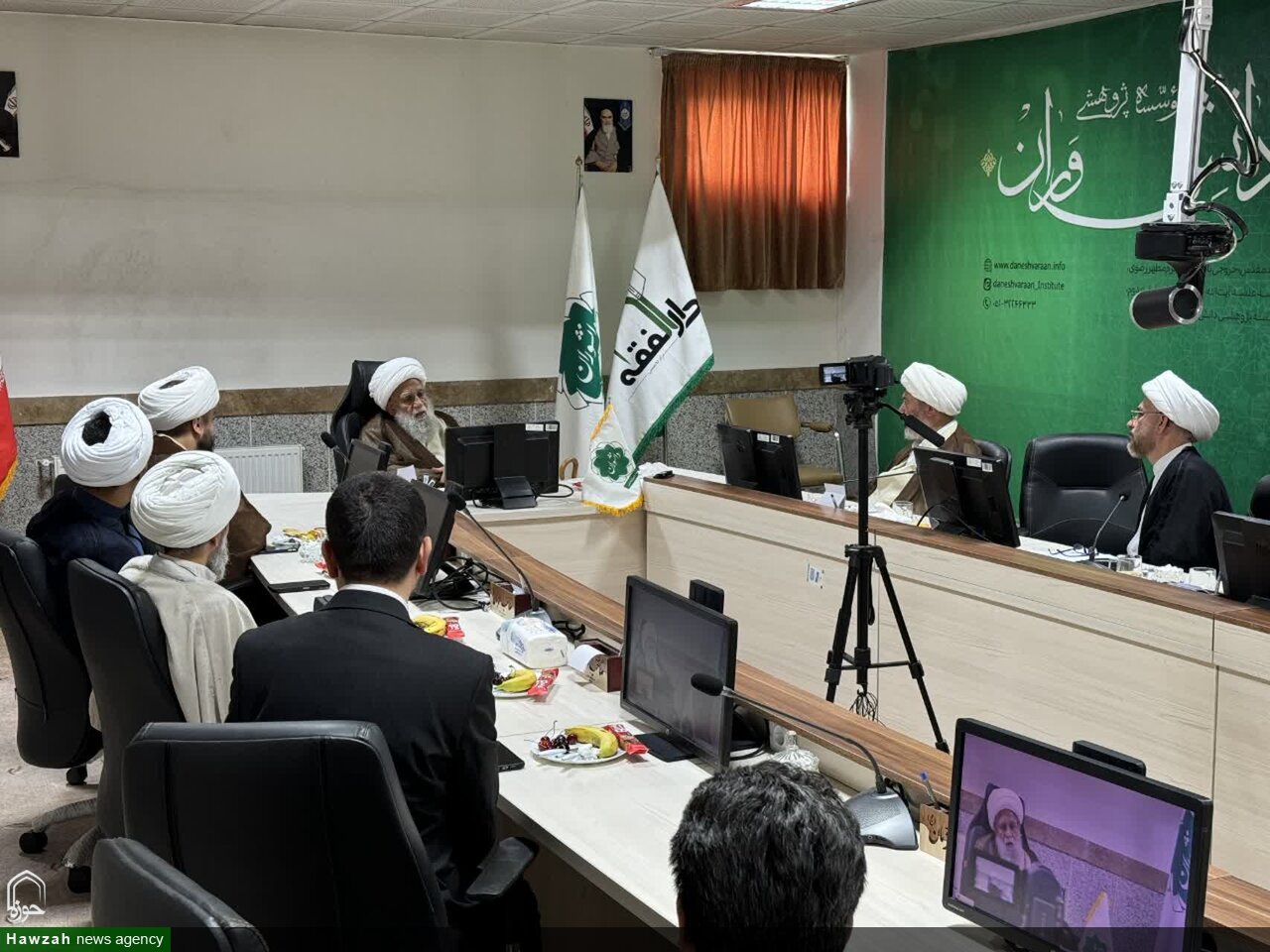 تأکید آیت‌الله کریمی جهرمی بر تقویت بنیه‌ی فقهی و اعتقادی طلاب