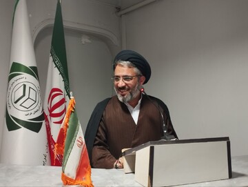 نبرد امروز، نبرد تمدنی و رسانه‌ای است/ روحانیت برای آینده جهان اسلام آماده شود