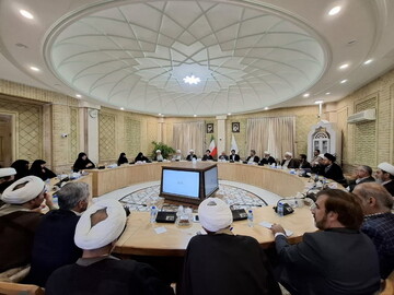 نشست مسئولان نهادهای حوزوی با رئیس دفتر رئیس‌جمهور + عکس