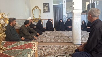 دیدار مسئولان حوزوی الشتر با خانواده های شهدا