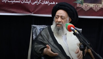 تجلیل عضو مجلس خبرگان رهبری از خانواده‌های شهدای جنگ رمضان در دزفول