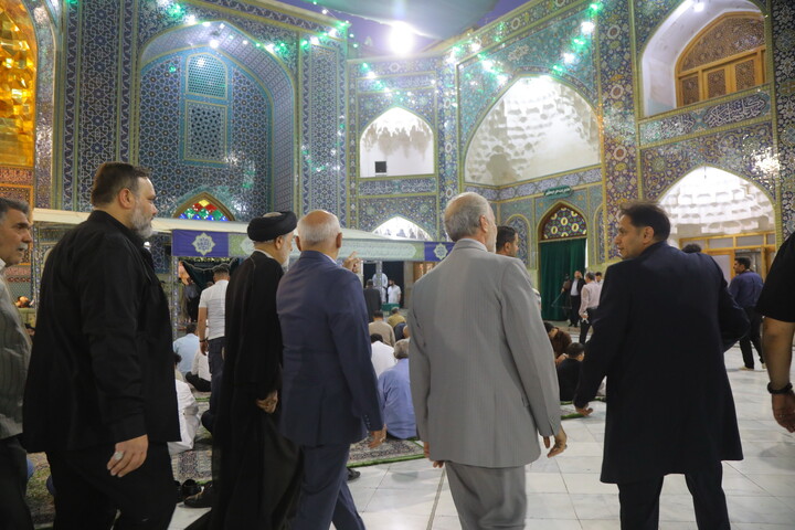 تصاویر /حضور رئیس دفتر رئیس‌جمهور در حرم مطهر حضرت معصومه(س)