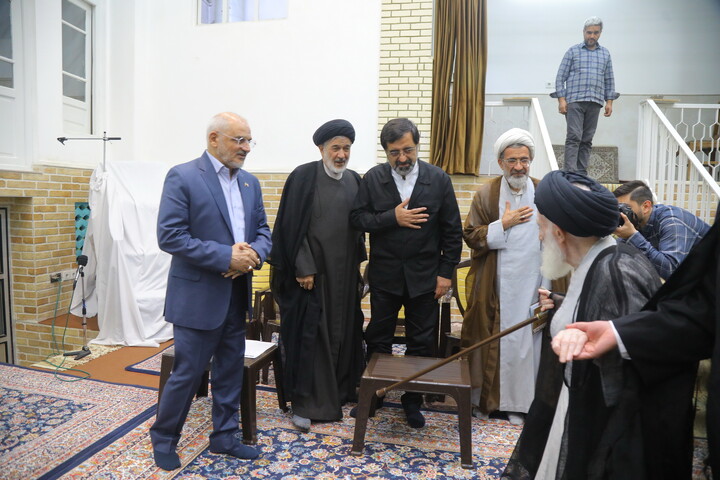 Il capo dell’Ufficio del Presidente della Repubblica incontra l’Ayatollah Seyyed Mousa Shubairi Zanjani