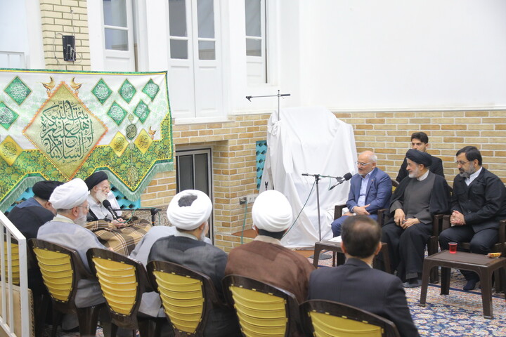تصاویر / دیدار رئیس دفتر رئیس‌جمهور با آیت‌الله‌العظمی شبیری زنجانی
