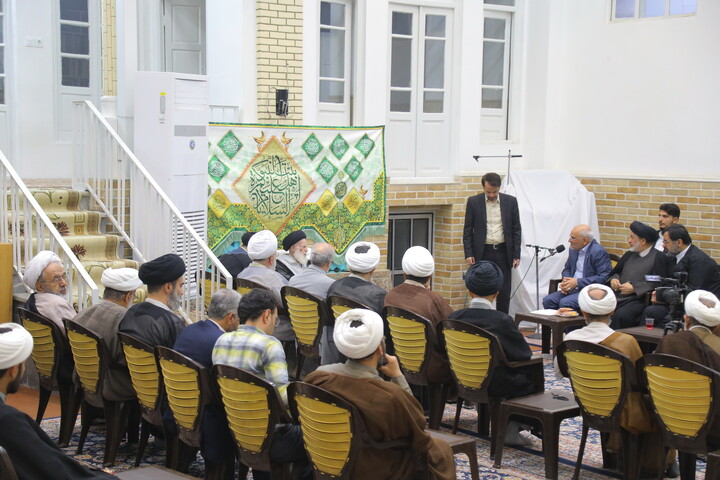 تصاویر / دیدار رئیس دفتر رئیس‌جمهور با آیت‌الله‌العظمی شبیری زنجانی