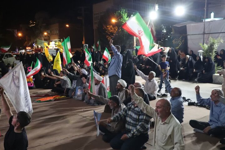 تصاویر/ حضور پرشور کودکان، نوجوانان و مردان و زنان انقلابی و ولایی شهرستان اشکذر در هشتاد و ششمین شب از حماسه حضور