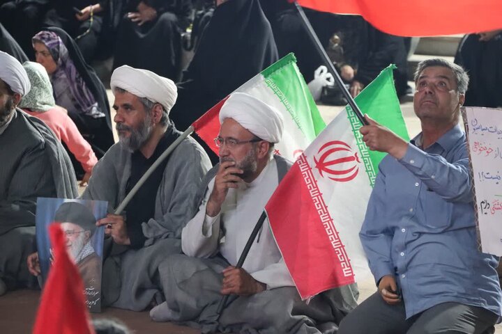 تصاویر/ حضور پرشور کودکان، نوجوانان و مردان و زنان انقلابی و ولایی شهرستان اشکذر در هشتاد و ششمین شب از حماسه حضور