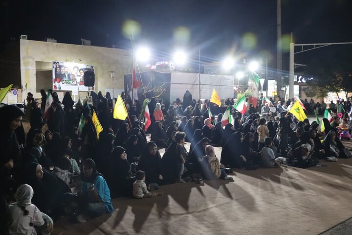تصاویر/ حضور پرشور کودکان، نوجوانان و مردان و زنان انقلابی و ولایی شهرستان اشکذر در هشتاد و ششمین شب از حماسه حضور
