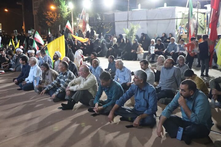 تصاویر/ حضور پرشور کودکان، نوجوانان و مردان و زنان انقلابی و ولایی شهرستان اشکذر در هشتاد و ششمین شب از حماسه حضور