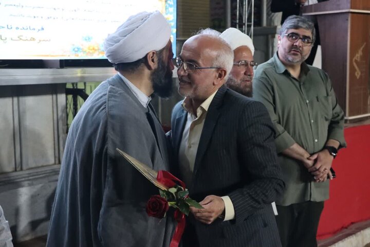 تصاویر/ حضور پرشور کودکان، نوجوانان و مردان و زنان انقلابی و ولایی شهرستان اشکذر در هشتاد و ششمین شب از حماسه حضور