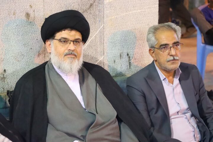 تصاویر/ راهپیمایی بافقی ها با حضور امام جمعه بافق و مردم همیشه در صحنه شهرستان در بلوار وحشی بافقی
