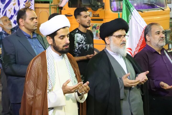 تصاویر/ راهپیمایی بافقی ها با حضور امام جمعه بافق و مردم همیشه در صحنه شهرستان در بلوار وحشی بافقی