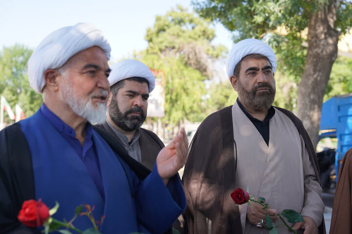 تصاویر / تجدید میثاق مدیر ،اساتید ،ومدیران مدارس علمیه استان قزوین با شهدا