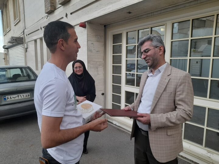 تصاویر/ تجلیل مدیرکل آموزش و پرورش استان سمنان از همکاران ستادیِ سادات