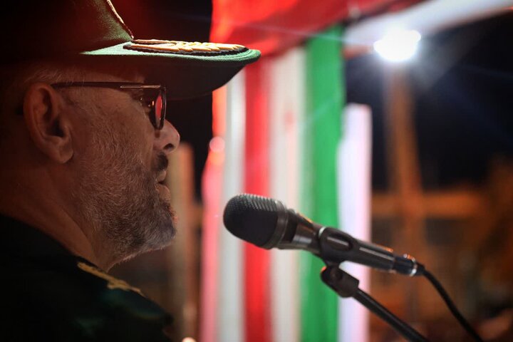 تصاویر/  شامگاه دوشنبه؛ میدان اصلی شهرستان شاهین دژ غرق در فریادهای ضدصهیونیستی و خون‌خواهی رهبری