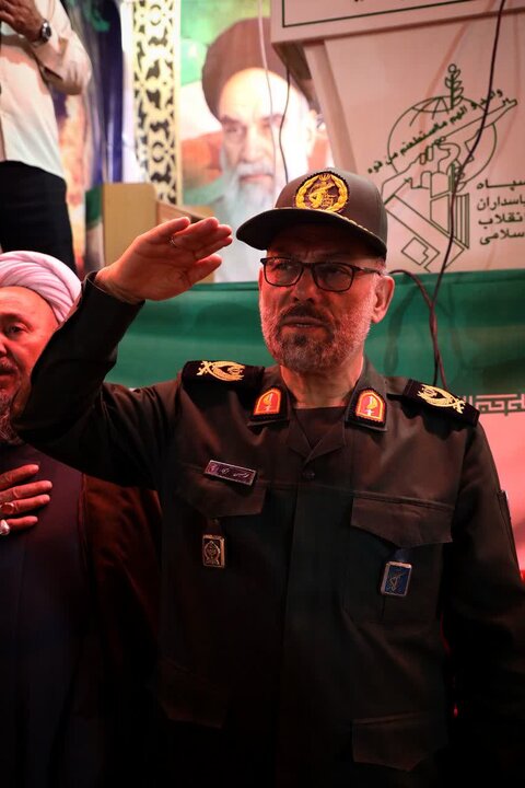 تصاویر/  شامگاه دوشنبه؛ میدان اصلی شهرستان شاهین دژ غرق در فریادهای ضدصهیونیستی و خون‌خواهی رهبری