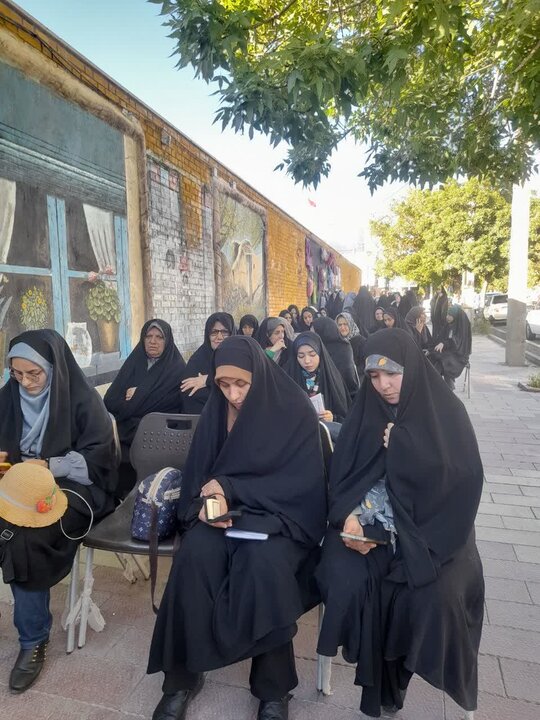 تصاویر/ استمرار حضور و فعالیت جهادی خواهران مبلغه در موکب فتح خیبر مدرسه علمیه حضرت رسول اکرم (ص) شهرستان تکاب
