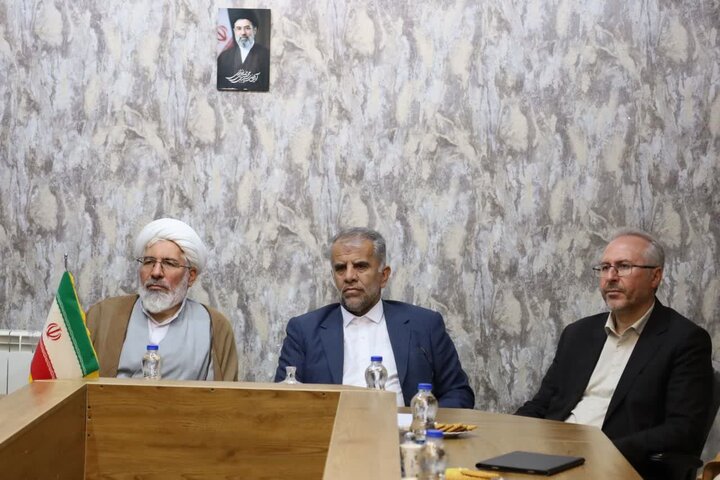 تصاویر/ نشست مشترک حوزه علمیه و آموزش‌ و پرورش آذربایجان‌غربی با محوریت «جذب طلاب»