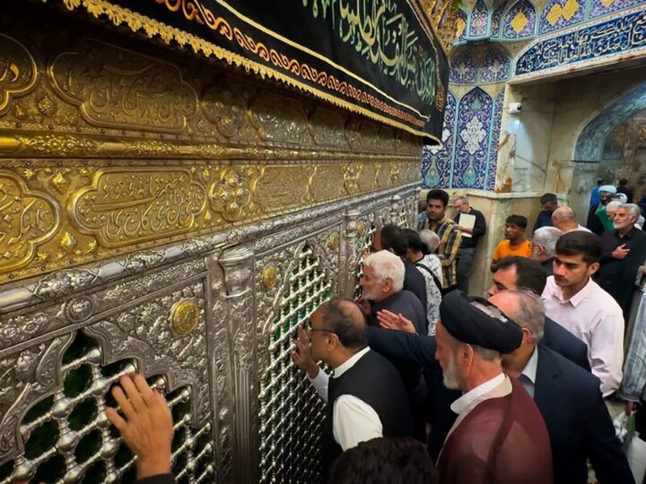 تشرف سفیر جدید پاکستان در ایران به زیارت حرم حضرت معصومه (س)