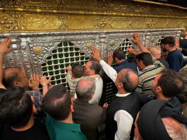 تشرف سفیر جدید پاکستان در ایران به زیارت حرم حضرت معصومه (س)