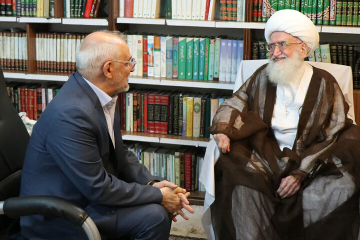 تصاویر / دیدار رئیس دفتر رئیس‌جمهور با آیت‌الله‌العظمی نوری همدانی