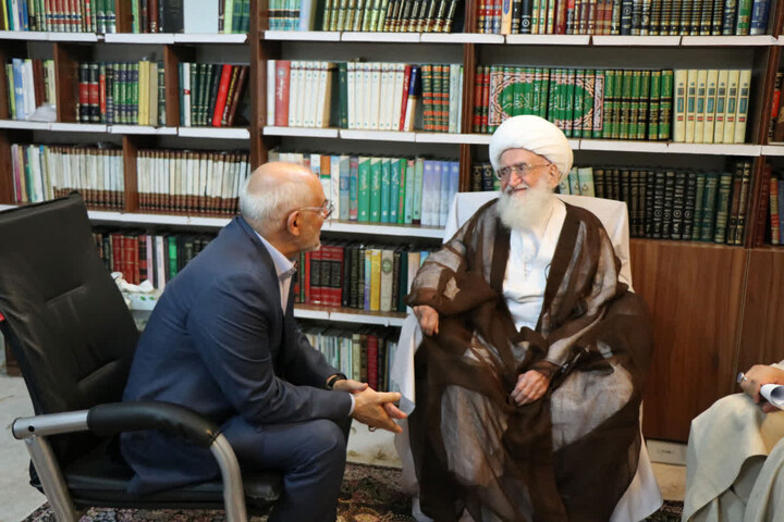 تصاویر / دیدار رئیس دفتر رئیس‌جمهور با آیت‌الله‌العظمی نوری همدانی