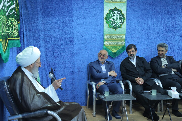 تصاویر / دیدار رئیس دفتر رئیس‌جمهور با آیت‌الله‌ فقیهی