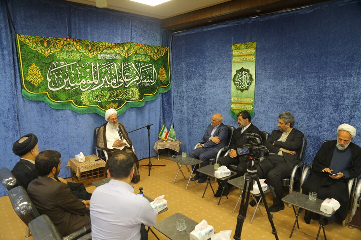 تصاویر / دیدار رئیس دفتر رئیس‌جمهور با آیت‌الله‌ فقیهی