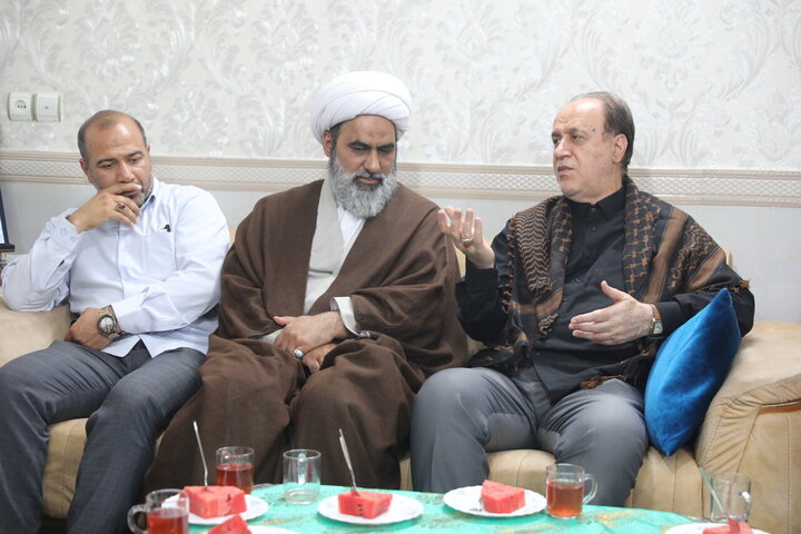 دیدار نایب رئیس مجلس با خانواده شهیدان میری در ملارد