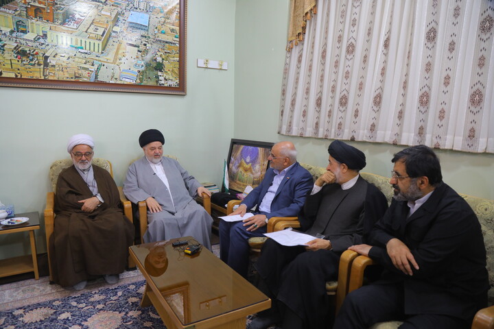 تصاویر / دیدار رئیس دفتر رئیس‌جمهور با نماینده آیت الله العظمی سیستانی در ایران